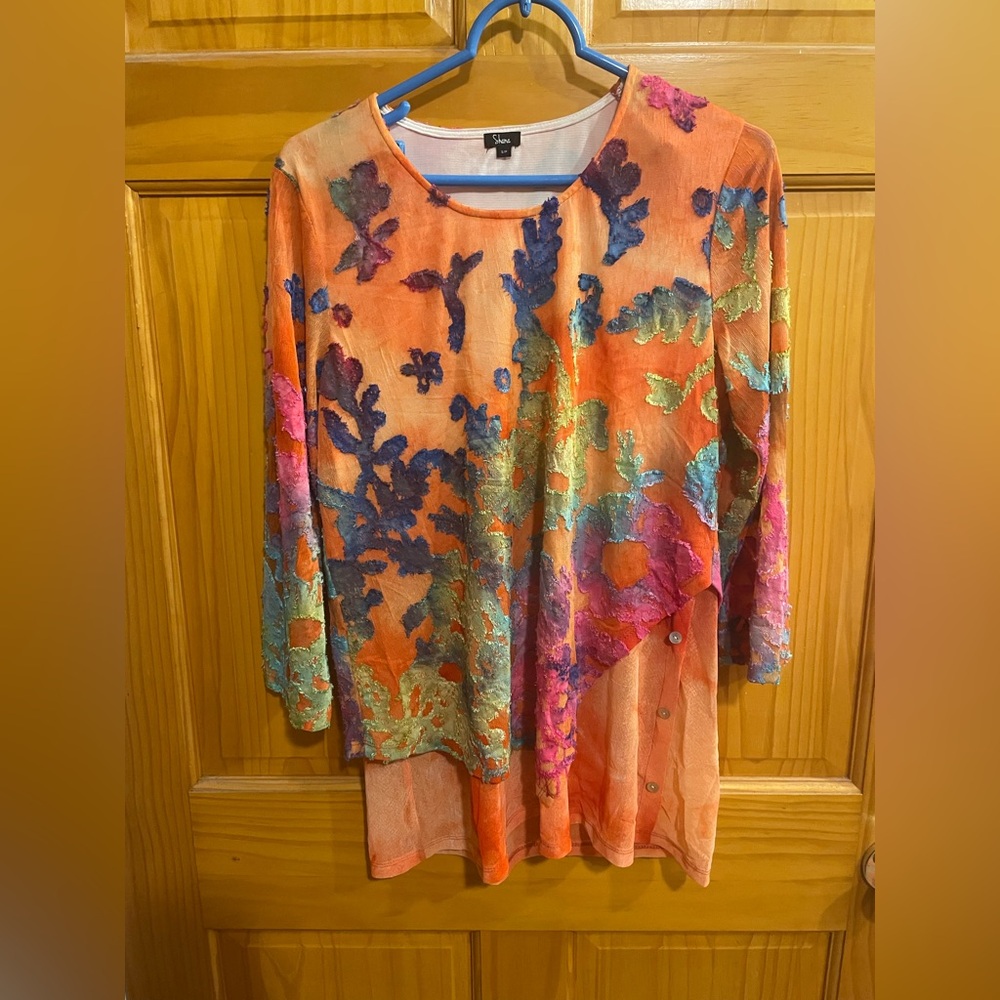 Vibrant Orange Multicolor 3/4 Sleeve Graphic Tunic